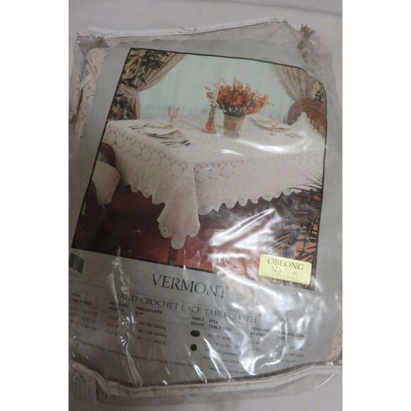 VINTAGE VERMONT HAND CROCHET LACE TABLE CLOTH 52 X 70 - Picture 1 of 2